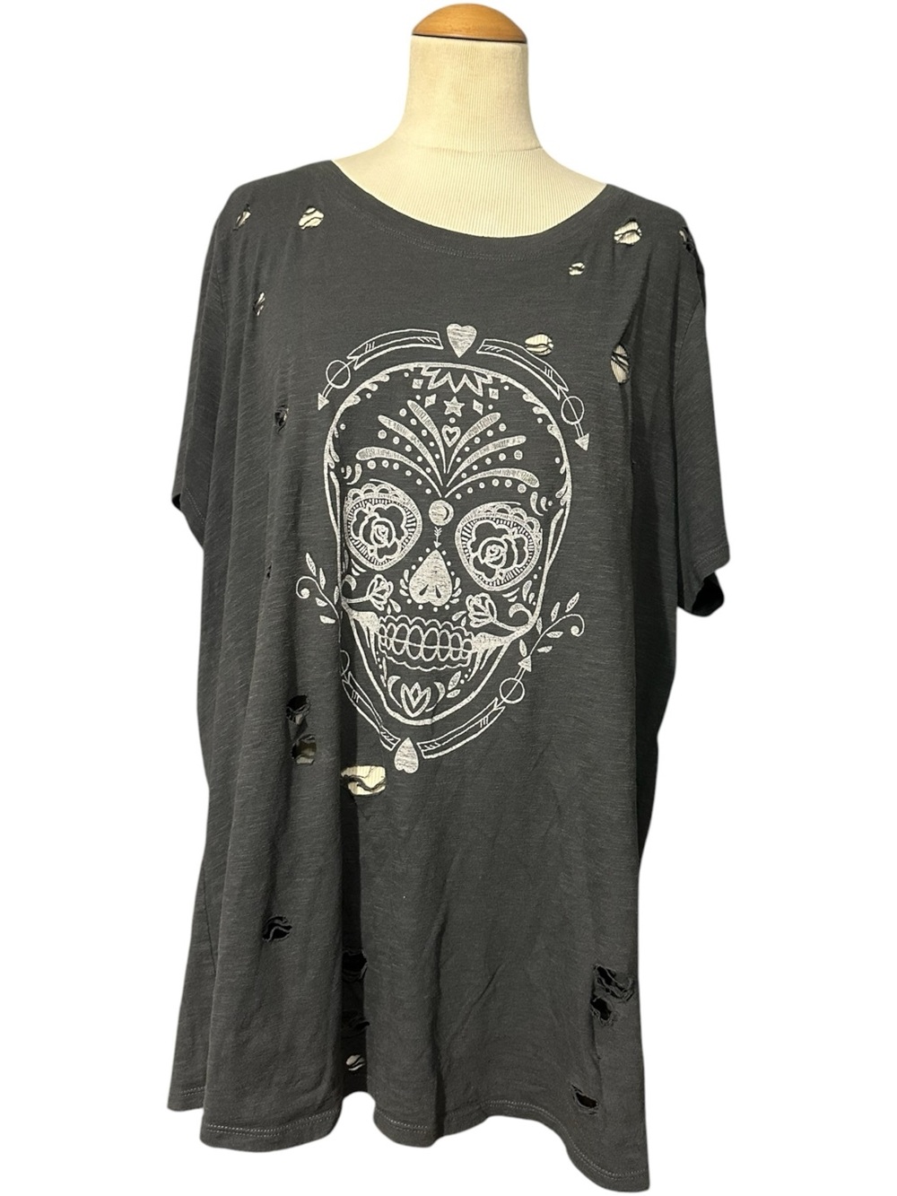 Torrid Distressed Sugar Skull Graphic Tee Charcoal Size 3X